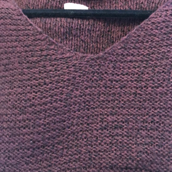 Knit burgundy sweater. - Picture 3 of 4